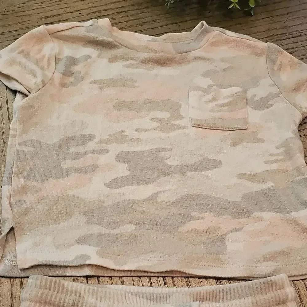 Camo Print Two-Piece Set Size XS 4-5